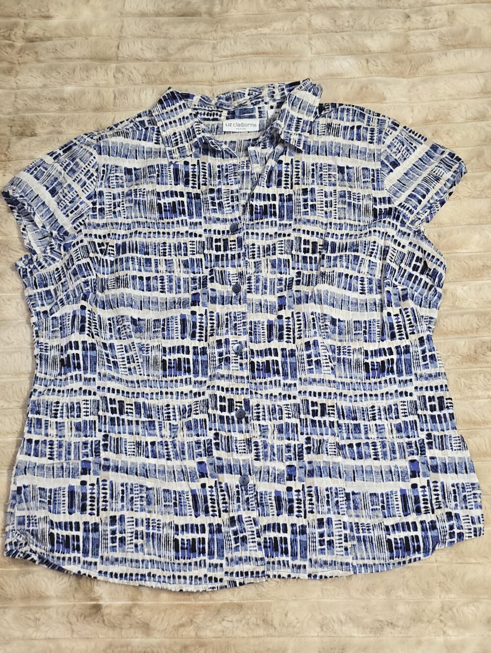 Liz Claiborne Blue and White Short-Sleeve Button Front Shirt